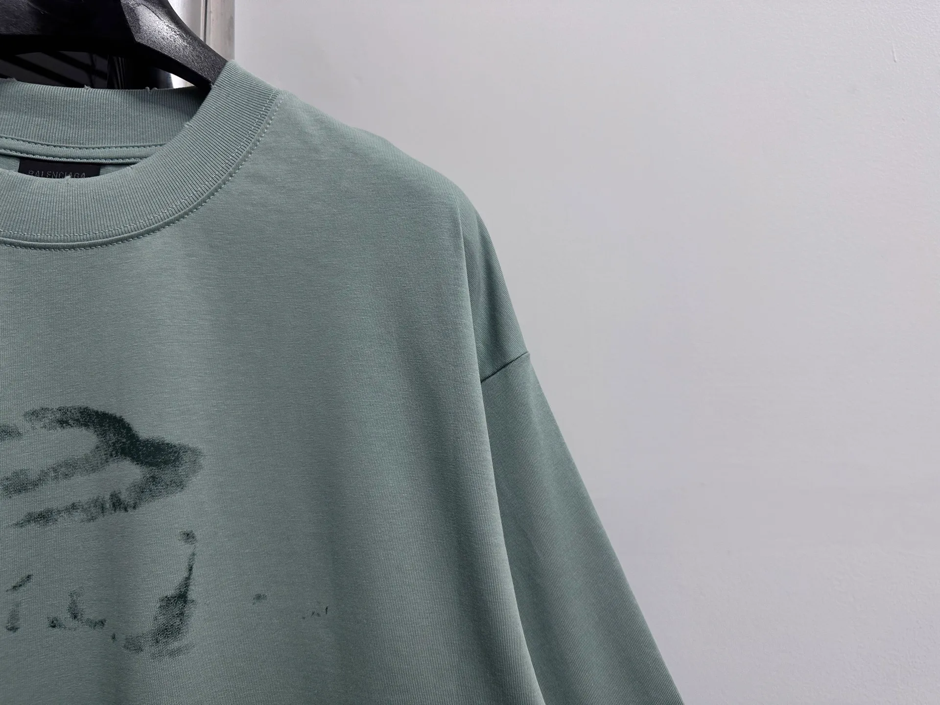 【balenciaga】 260 ; 320 1*1 ， ， 4 、 。 ， ; 。 Same Style。 ：Black，Green Size：XS-L